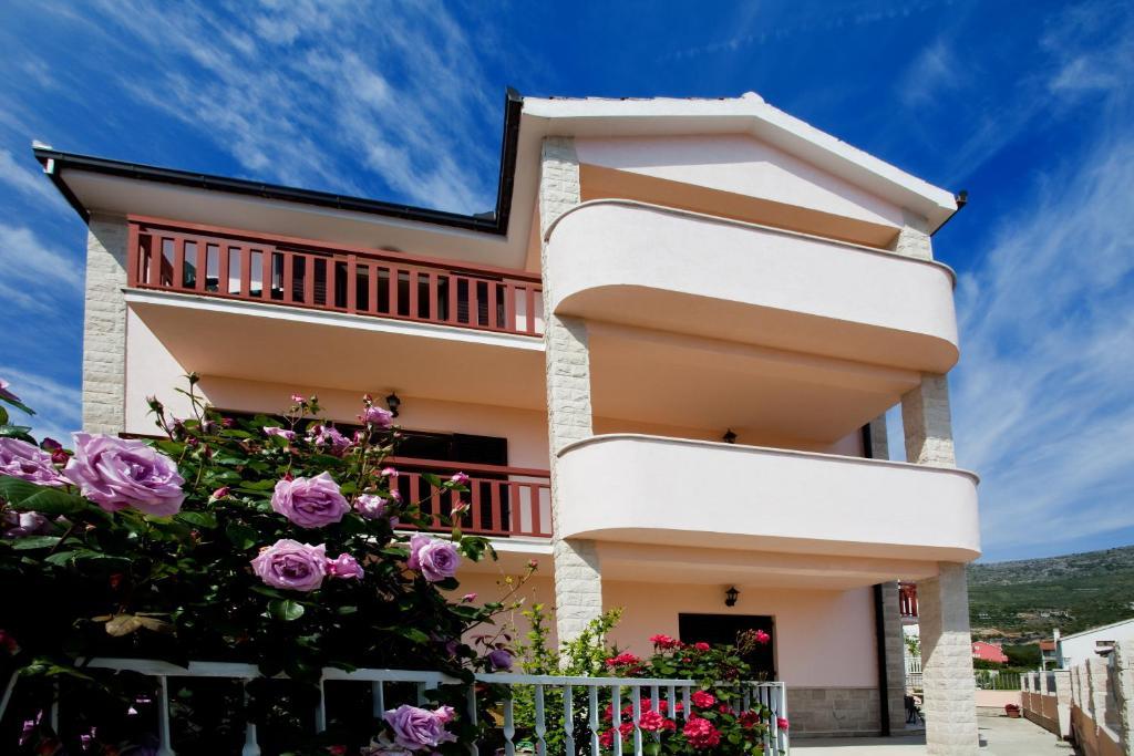 Apartments Andrea Podstrana Pokoj fotografie